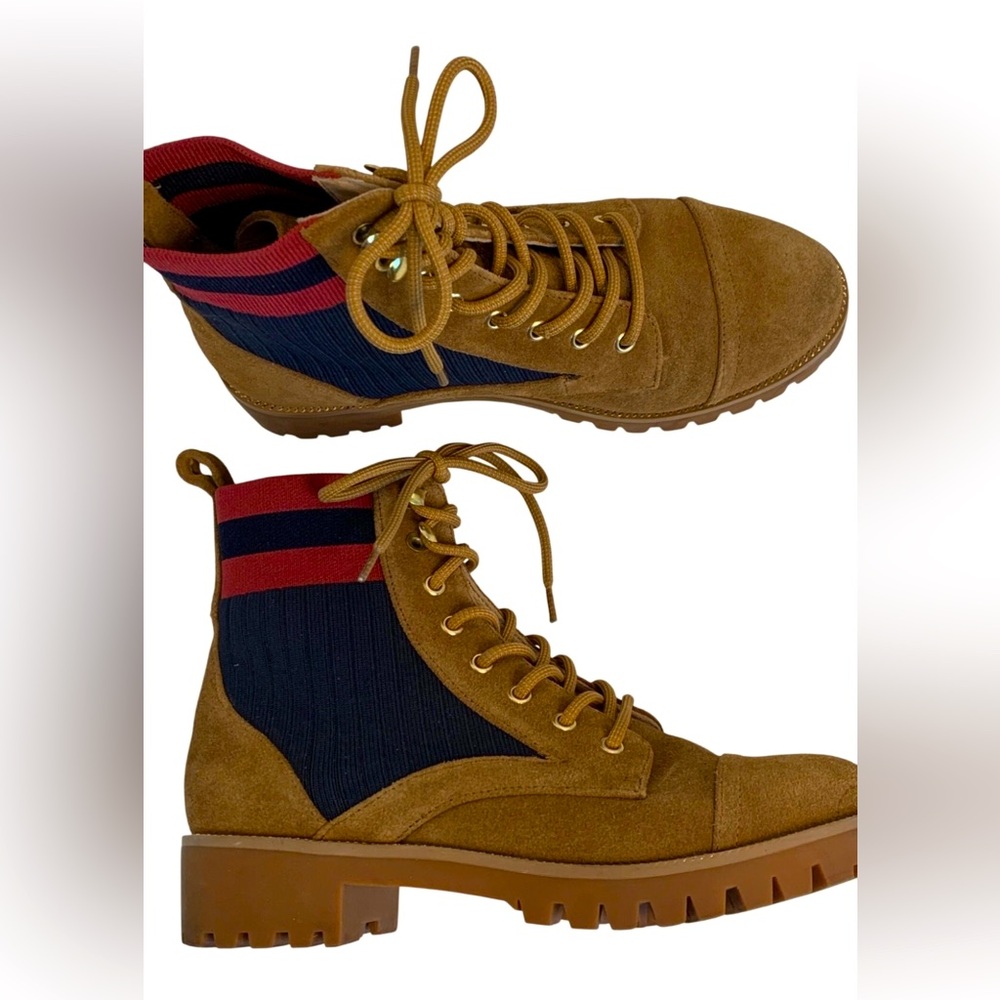Womens 9M Cecelia NY Theo Lace-Up Suede Ankle Boots Lug EUC roll top